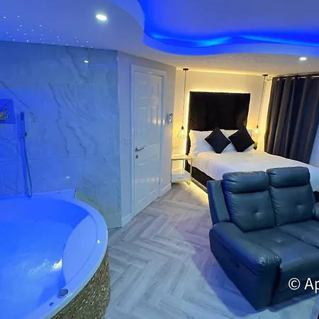 Mansa * Bradford (West Yorkshire)