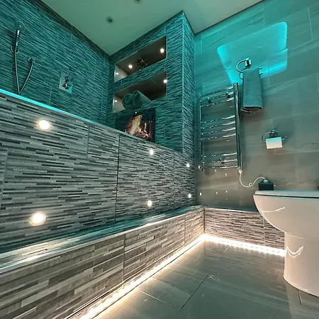 Mansa Bradford (West Yorkshire)