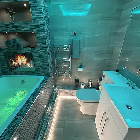 Mansa * Bradford (West Yorkshire)