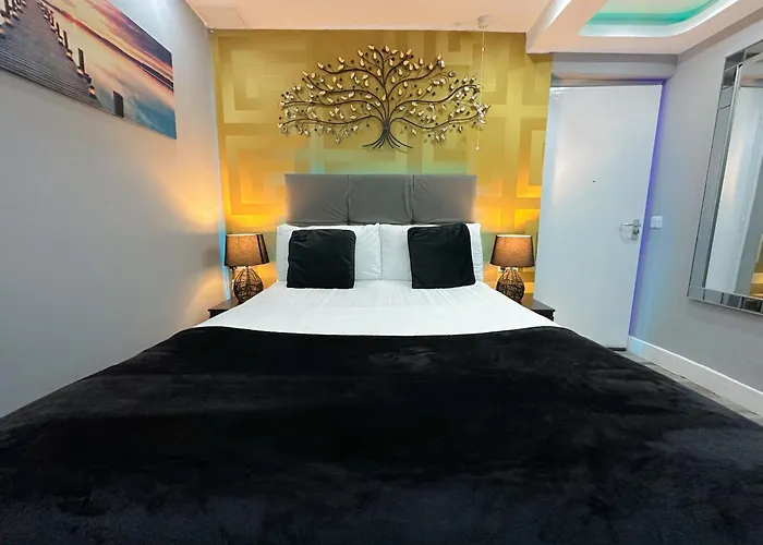 Mansa Bradford (West Yorkshire)