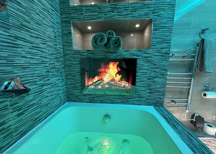 Mansa * Bradford (West Yorkshire)