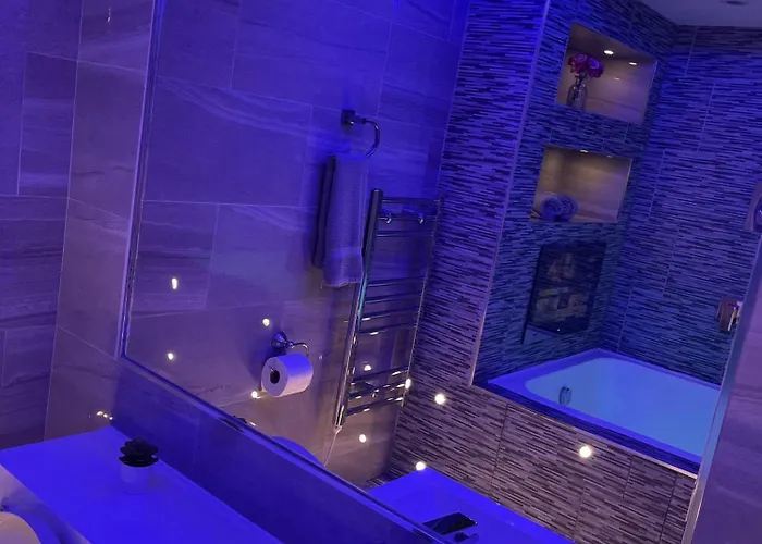 Mansa Bradford (West Yorkshire)