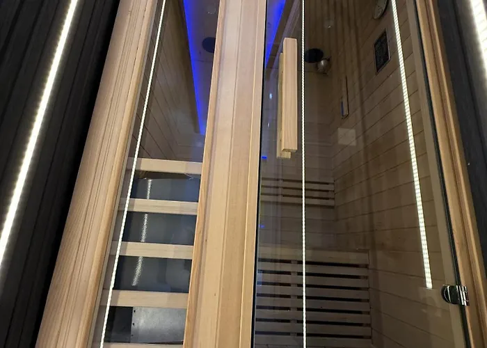 Mansa * Bradford (West Yorkshire)