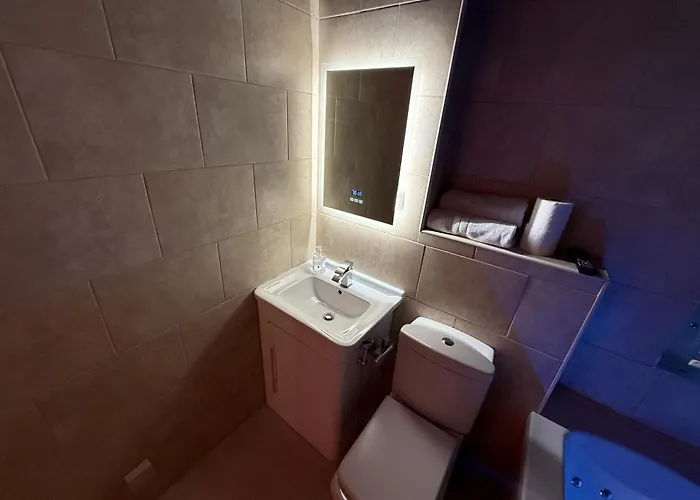 Mansa Bradford (West Yorkshire)